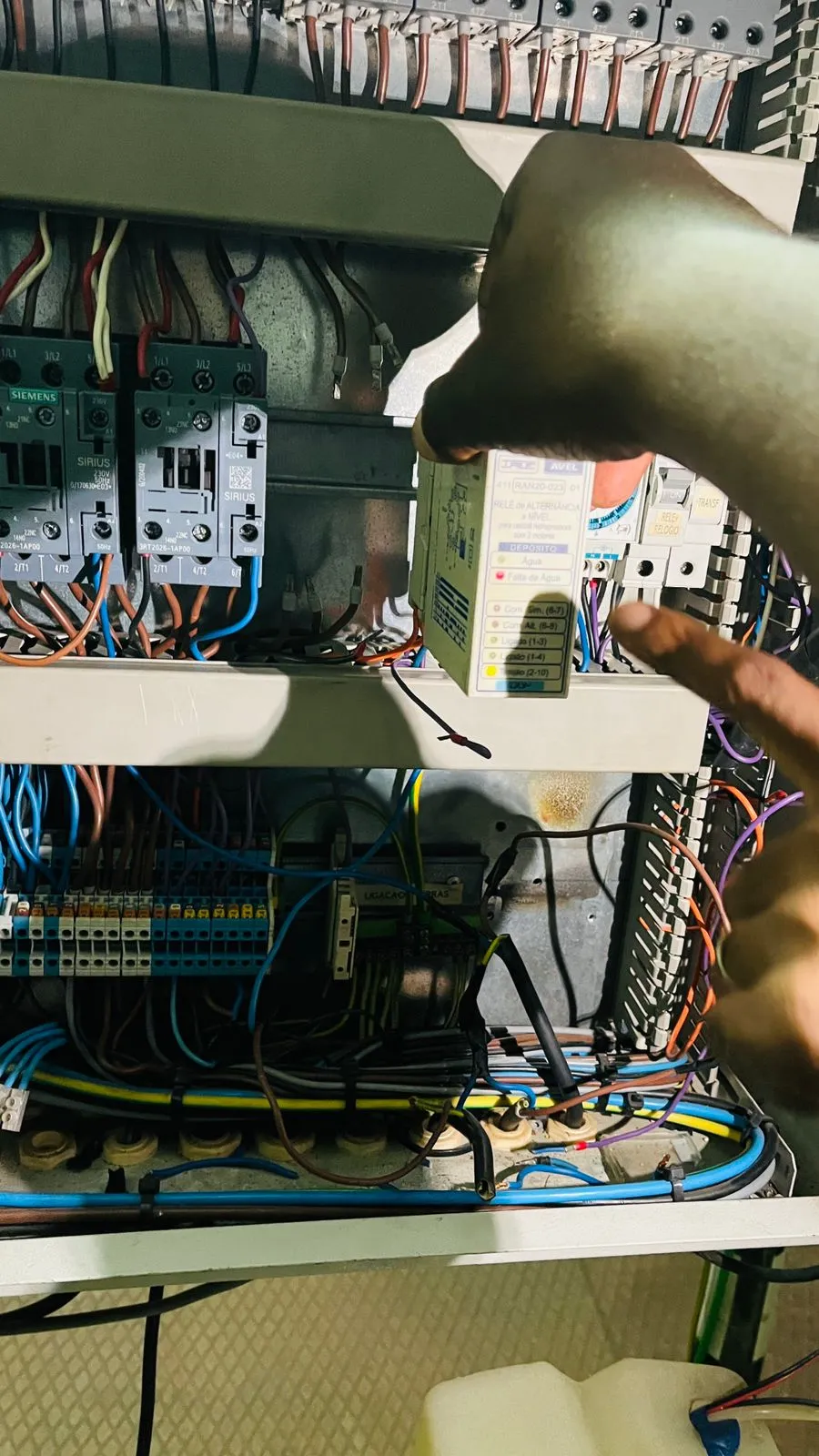 Recuperação do quadro elétrico - R-Mont Angola